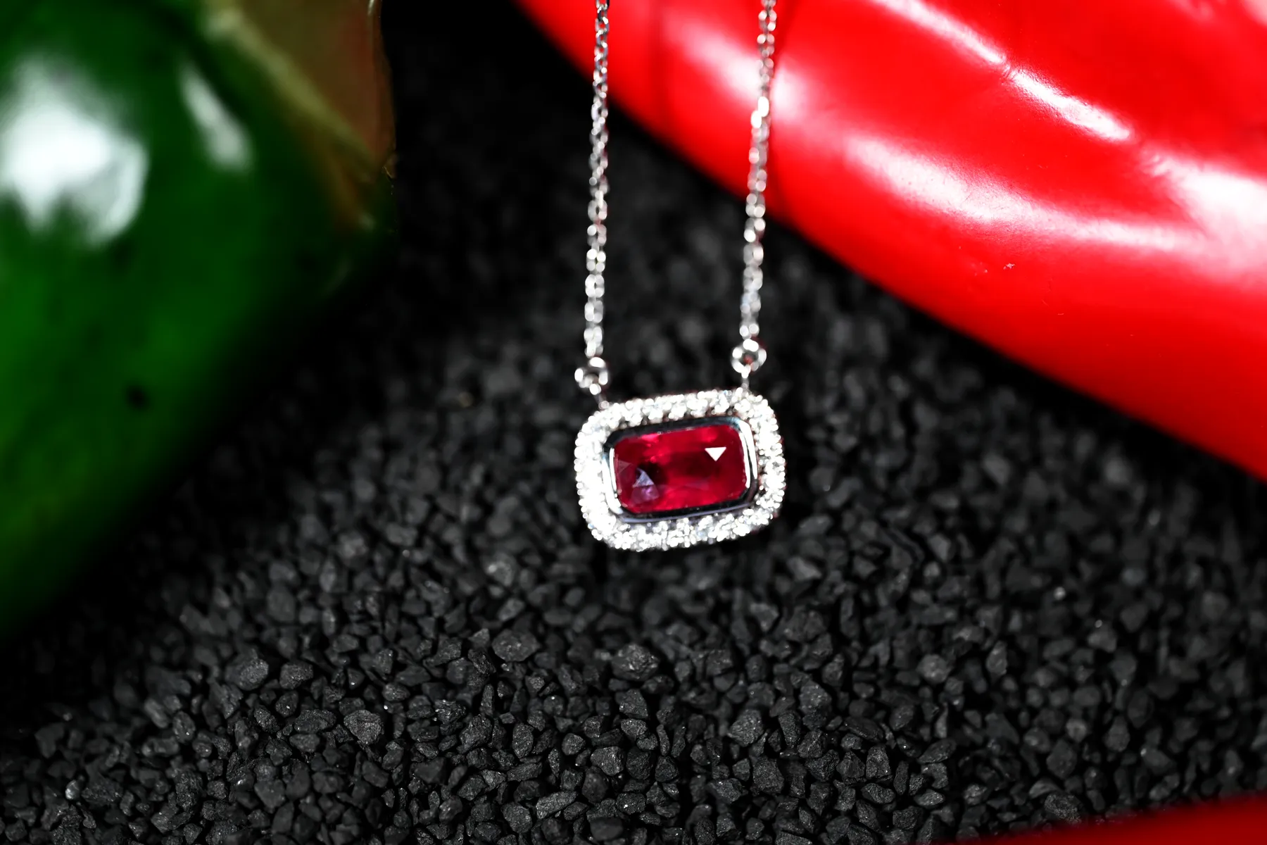 2.03CT RUBY & DIAMOND PENDANT