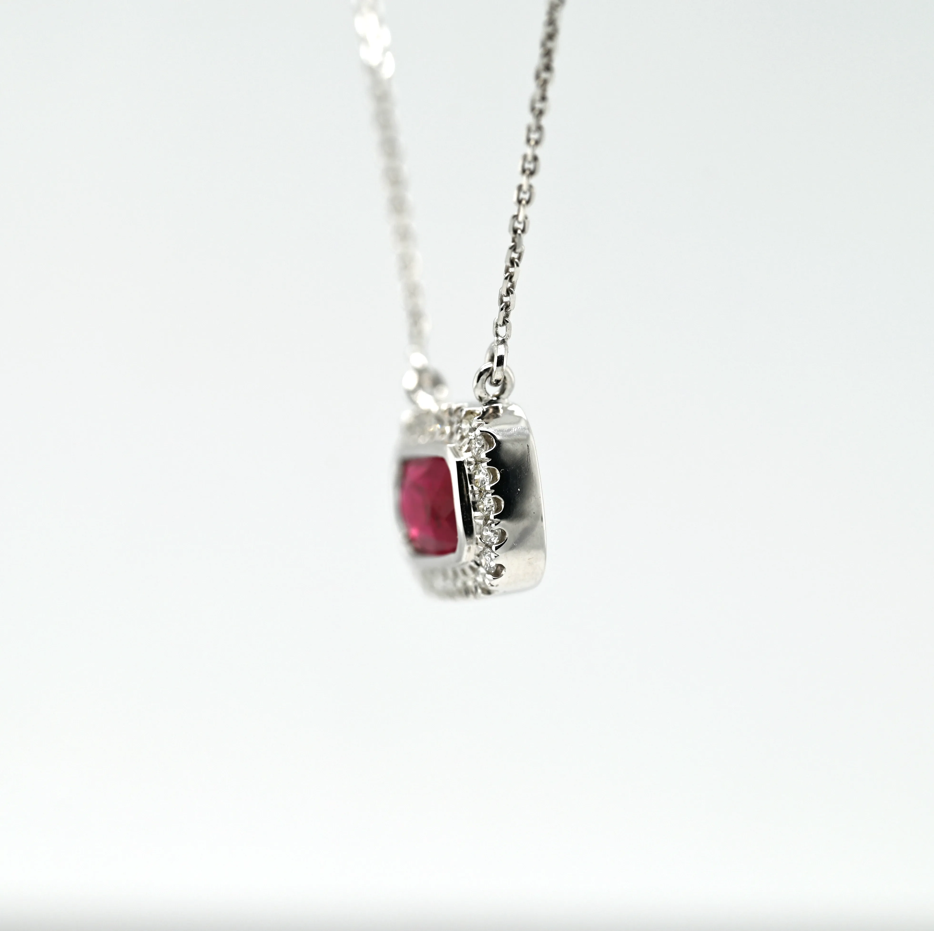 2.03CT RUBY & DIAMOND PENDANT