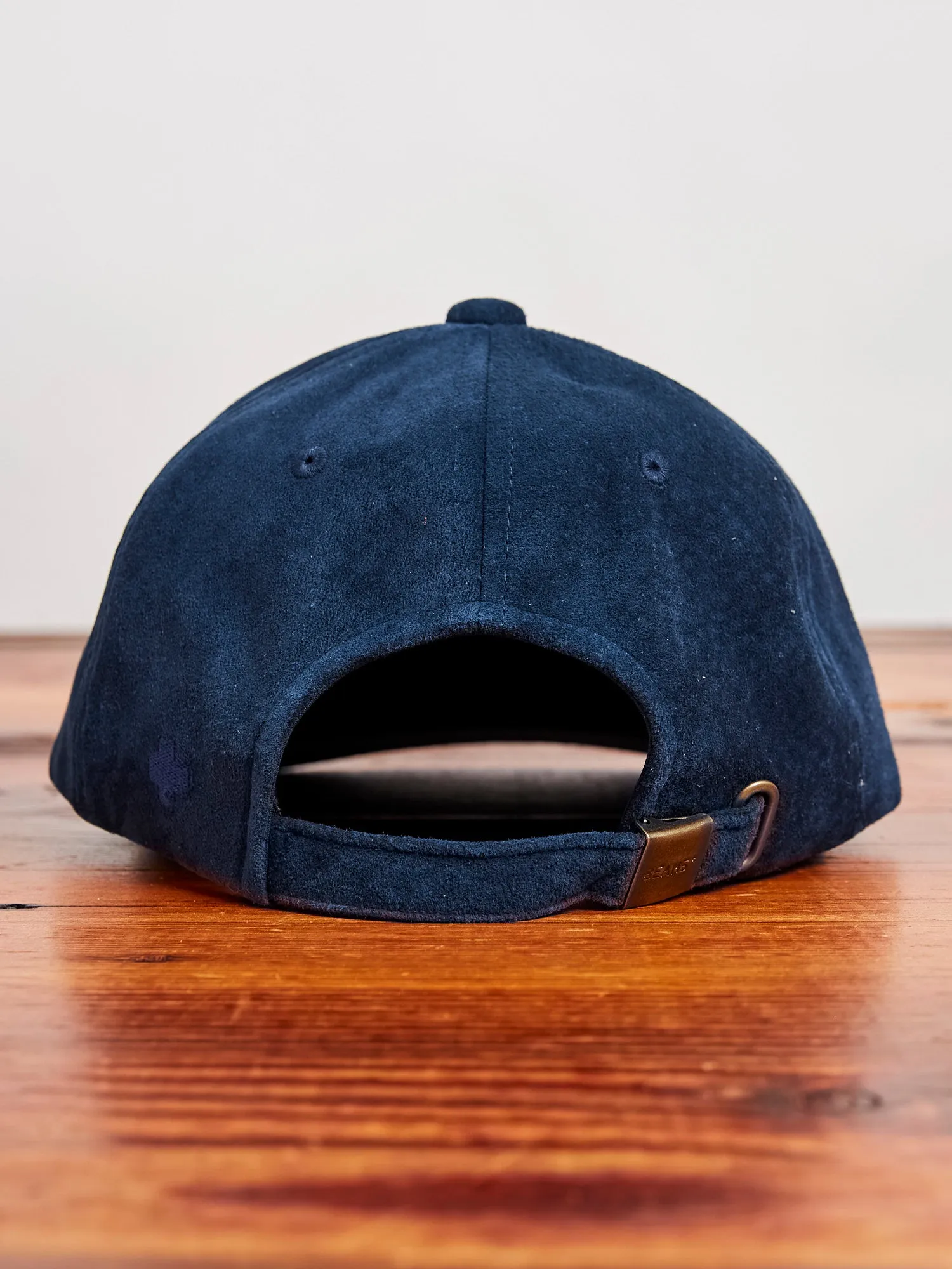 6-Panel Suede Cap in Navy