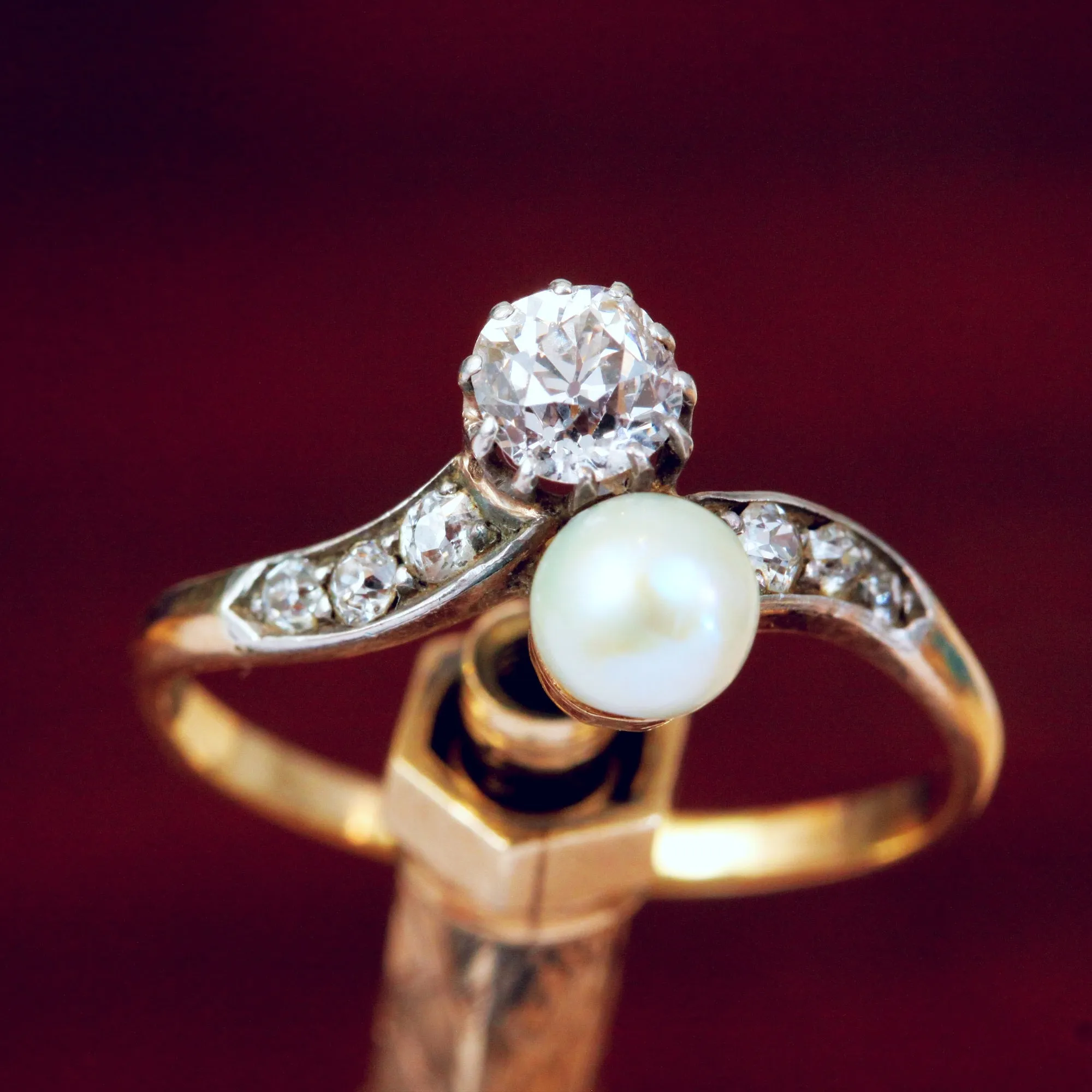 Beauteous Antique Pearl and Diamond Crossover Ring