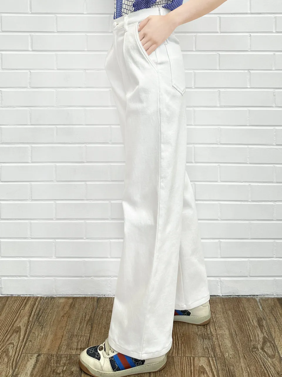 White Canvas Wideleg Slouchy Logo Embroidery Trousers